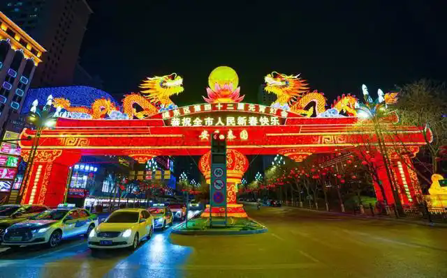 龙门彩灯