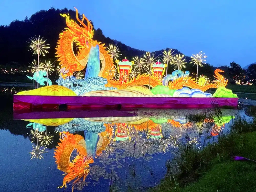 龙型花灯